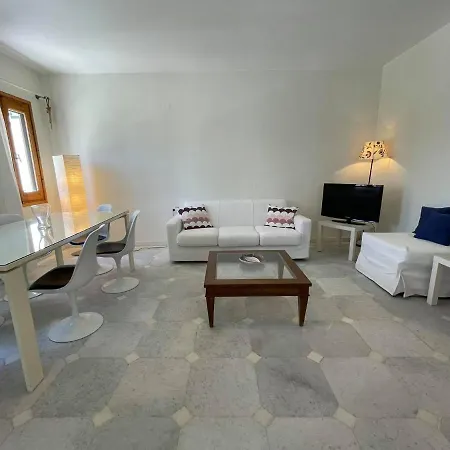 Дом отдыха Apanemi Beachhouse *