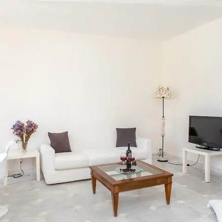 Apanemi Beachhouse Semesterbostad *