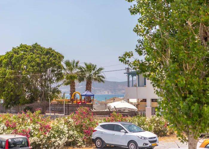 Дом отдыха Apanemi Beachhouse *