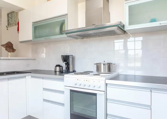 Apanemi Beachhouse Дом отдыха Naxos City