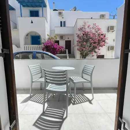 Apanemi Beachhouse *
